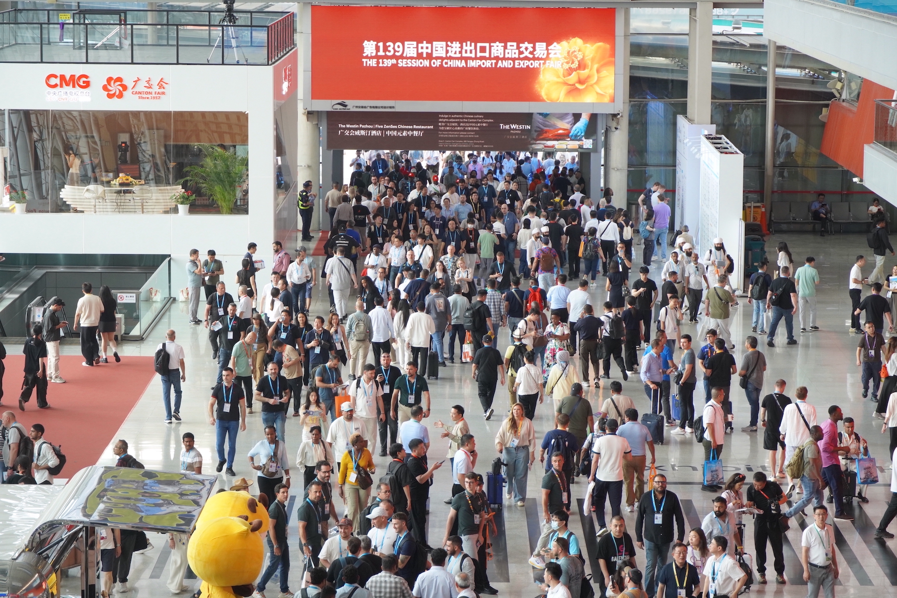 4月15日，第139届广交会正式开幕，海内外客商云集。人民网记者 王雅蝶摄