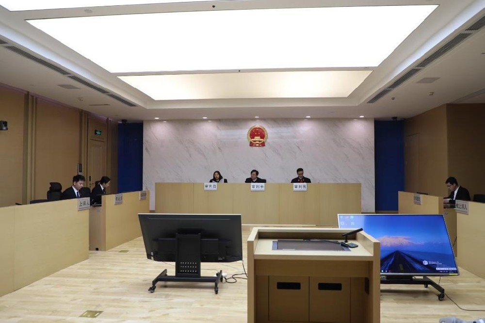 拍案丨碰瓷“宇树机器狗” 如此恶意诉讼不可取