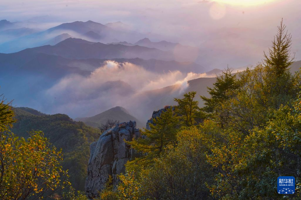 秋日雾灵山