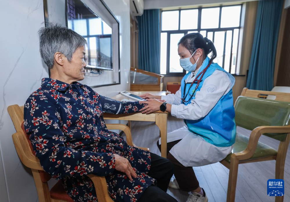 浙江慈溪：健康敲门行动助力医疗服务全覆盖